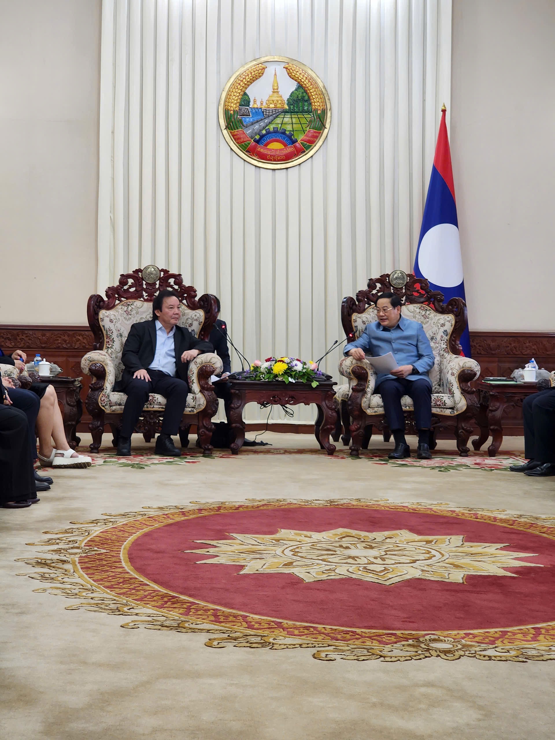 Ngoc Viet Group visited and worked with the Prime Minister of Laos – Sonexay Siphandone